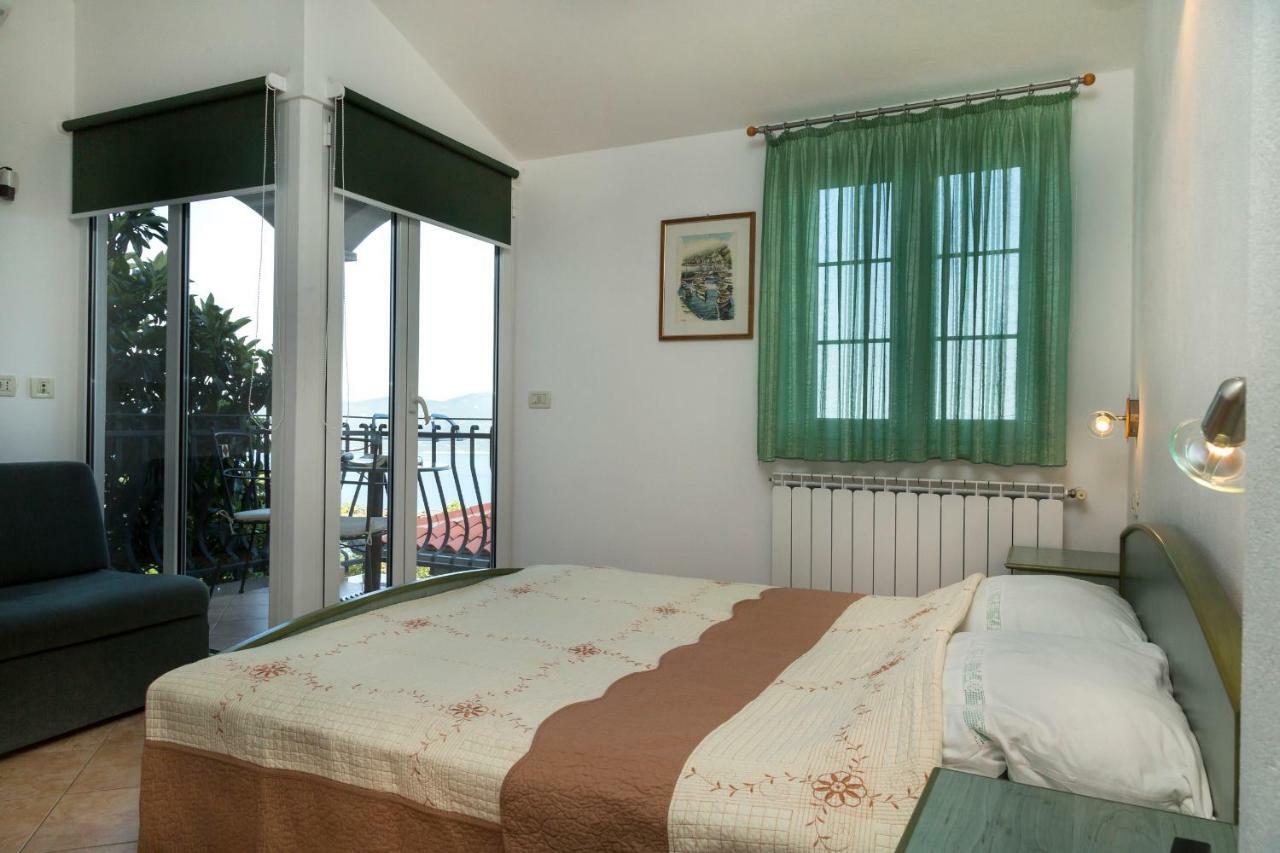Apartments Tinka Brseč Eksteriør bilde